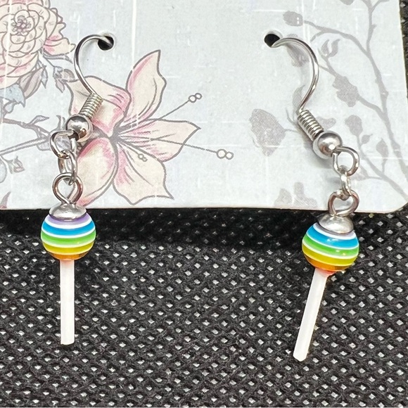Sold 🚫🚫🆕 Lolly pop dangle earrings - Picture 3 of 4